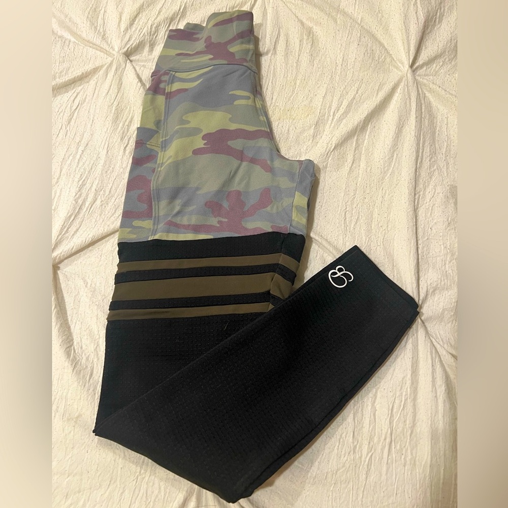 Bombshell sportswear leggings, size Small.